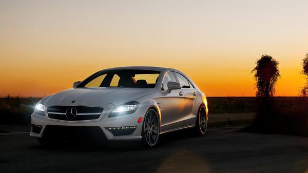 Free mercedes benz cls63 wallpaper download