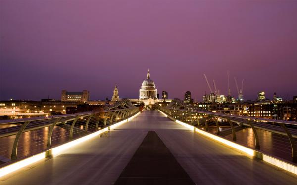 Free millennium bridge london wallpaper download