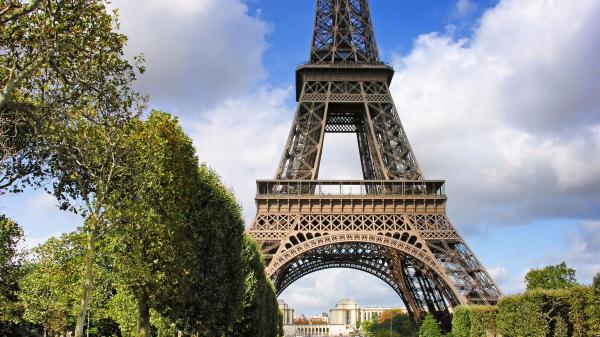 Free paris eiffel tower with background of blue sky and clouds hd travel wallpaper download