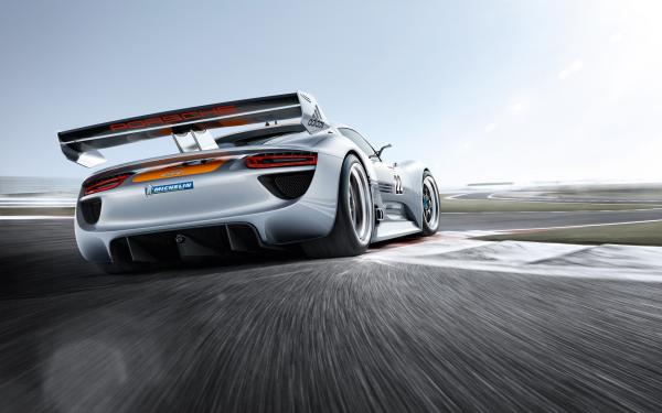 Free porsche 918 rsr wallpaper download