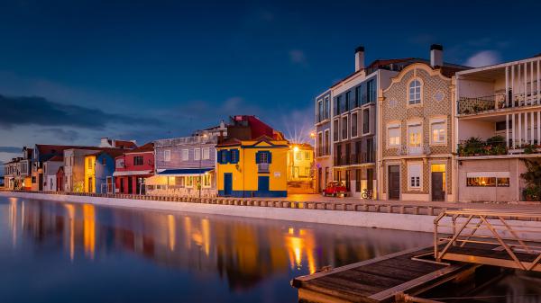 Free portugal aveiro building canal house pier hd travel wallpaper download