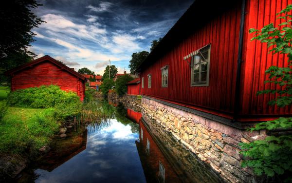 Free red village wallpaper download