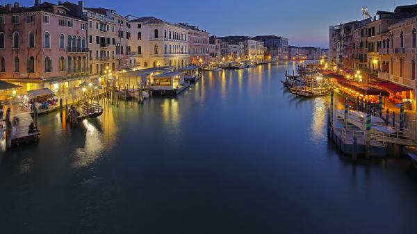 Free river between buildings and boats with lights on river in italy venice hd travel wallpaper download