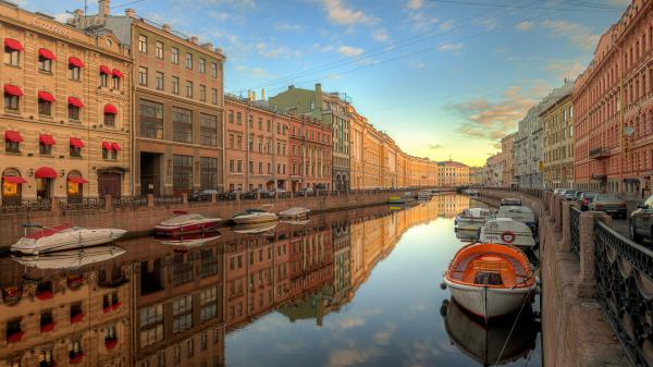 Free river between buildings in russia saint petersburg hd travel wallpaper download