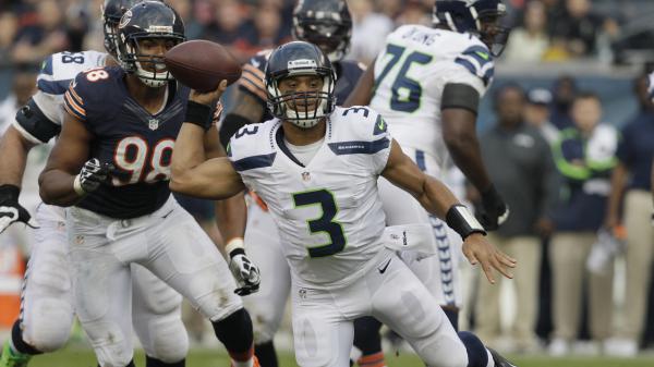 Free seattle seahawks player number 3 with ball 4k hd seattle seahawks wallpaper download