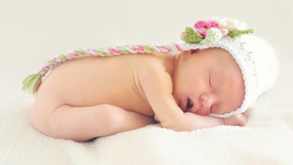 Free sleeping baby 4k hd wallpaper download