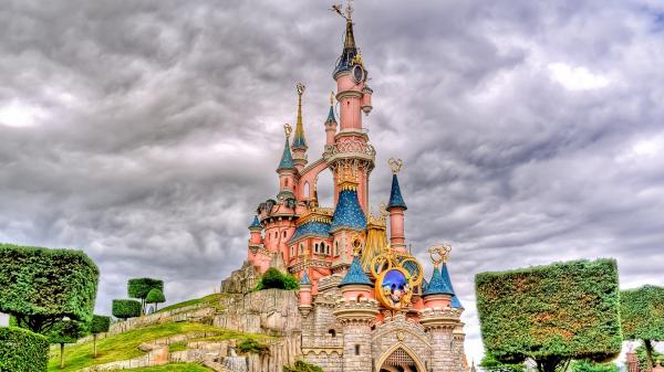 Free sleeping beauty castle of disneyland park in anaheim united states hd travel wallpaper download