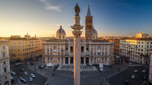 Free square building church house in italy rome 4k 5k hd travel wallpaper download