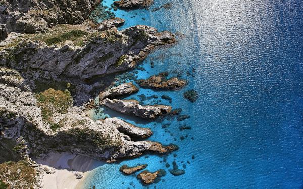 Free sunny shore aerial view capo vaticano italy wallpaper download