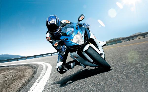 Free suzuki biker wallpaper download