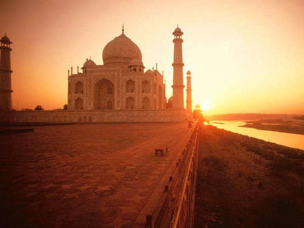 Free the taj mahal at sunset india wallpaper download