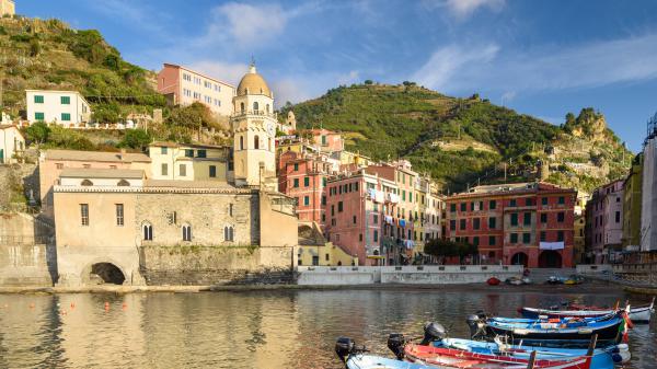 Free tower building in italy vernazza hd travel wallpaper download