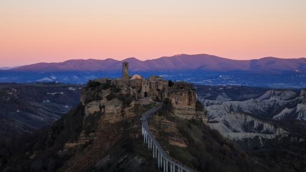 Free tower village civita di bagnoregio fortress on mountain in italy hd travel wallpaper download