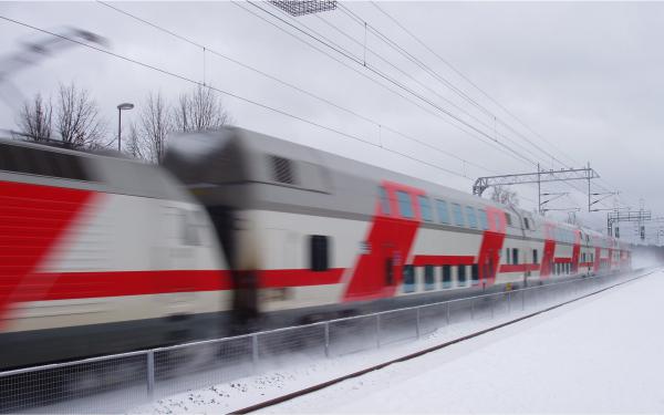 Free train ice wallpaper download