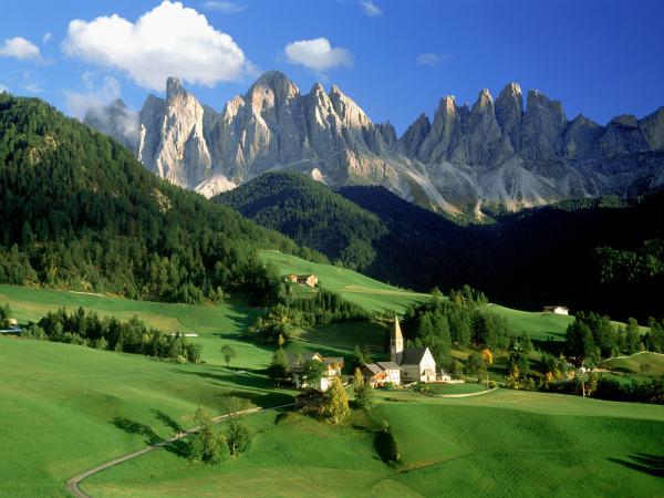 Free val di funes dolomites italy wallpaper download