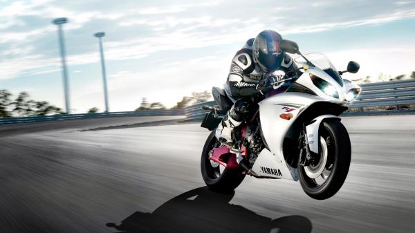 Free yamaha bike ride wallpaper download