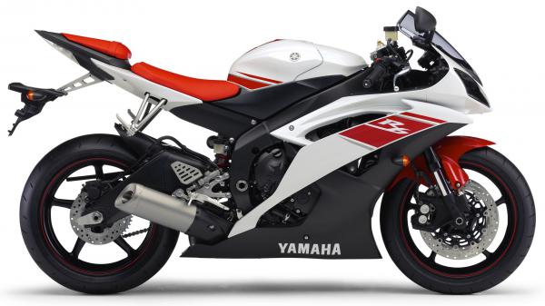 Free yamaha r6 bike wallpaper download