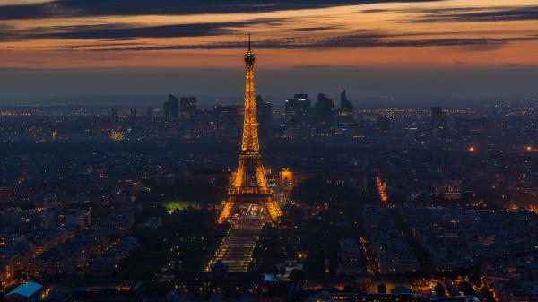 Free yellow lighting eiffel tower and paris city with cloudy sky background hd travel wallpaper download