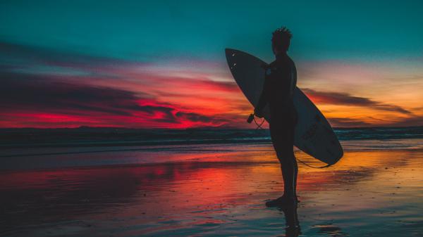 surfer surfing shore sunset twilight 4k hd creative